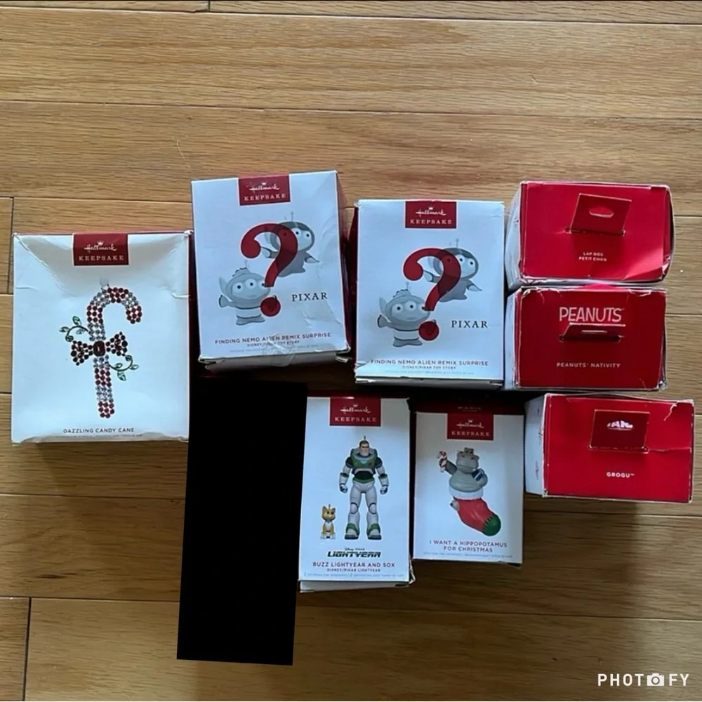 8 Piece Lot Hallmark Ornaments